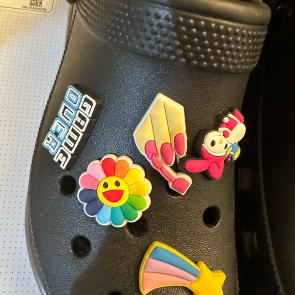 CLOSET CLOSING Classic Mega Crush Clog in Black - Picture 4 of 10